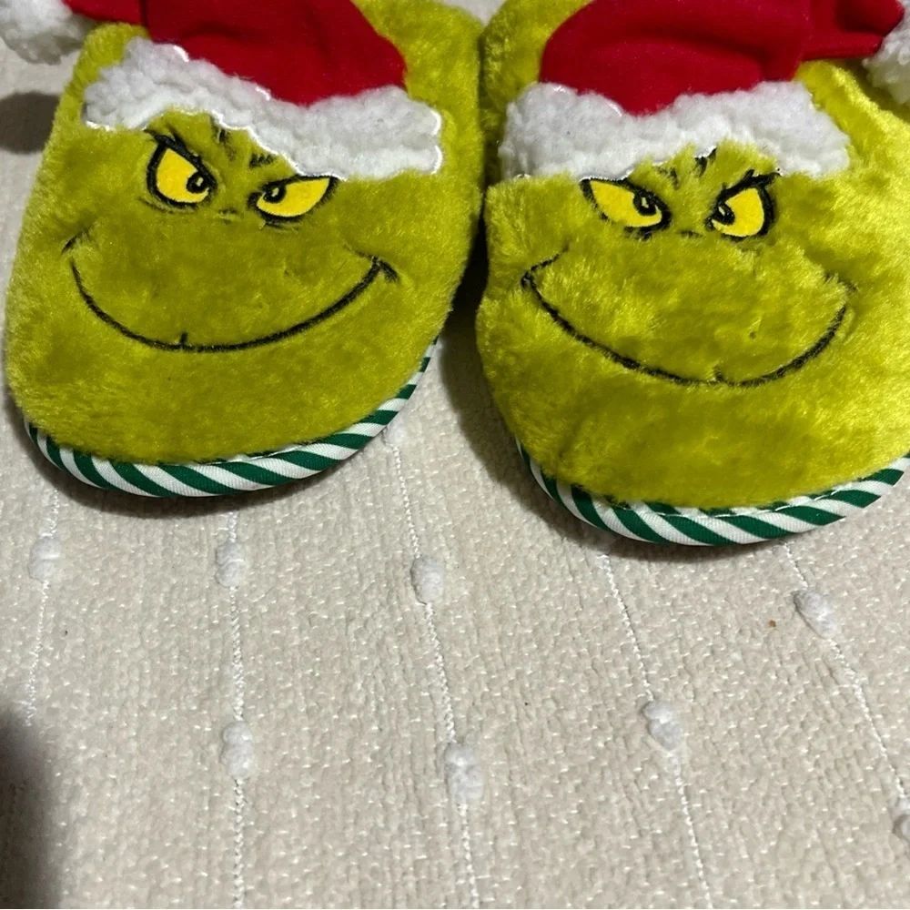 N/A cozy grinch